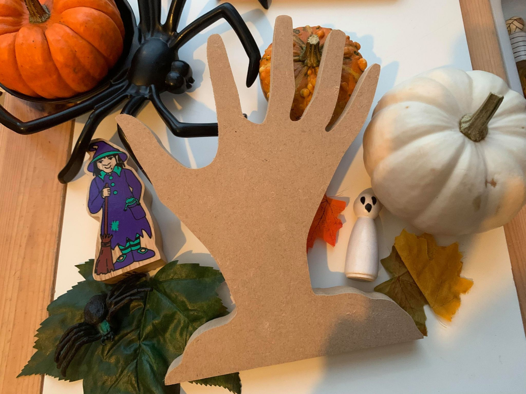 18mm Halloween Scary Hand