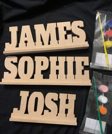 Personalised Standing Sign - Ideal For Christmas, Valentines, Mothers Day, Fathers Day, Birthday, Weddings and Occasions - Image 4