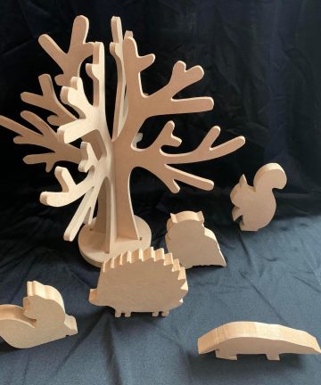 Tree 3D standing ideal for Displays, Self Registration, small world play - Image 10