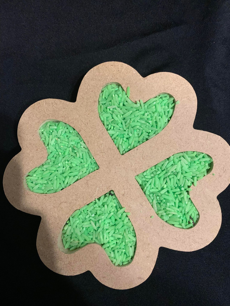 St Patricks Shamrock Sensory Tray. 18mm ideal for St Patrick’s, loose part or sensory play.