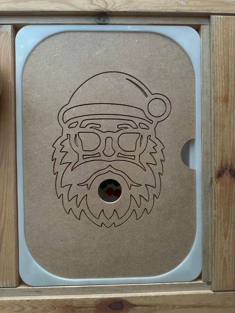Father Christmas Flisat Play Lid