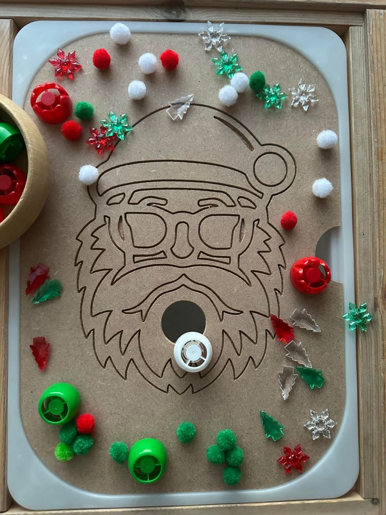 Father Christmas Flisat Play Lid
