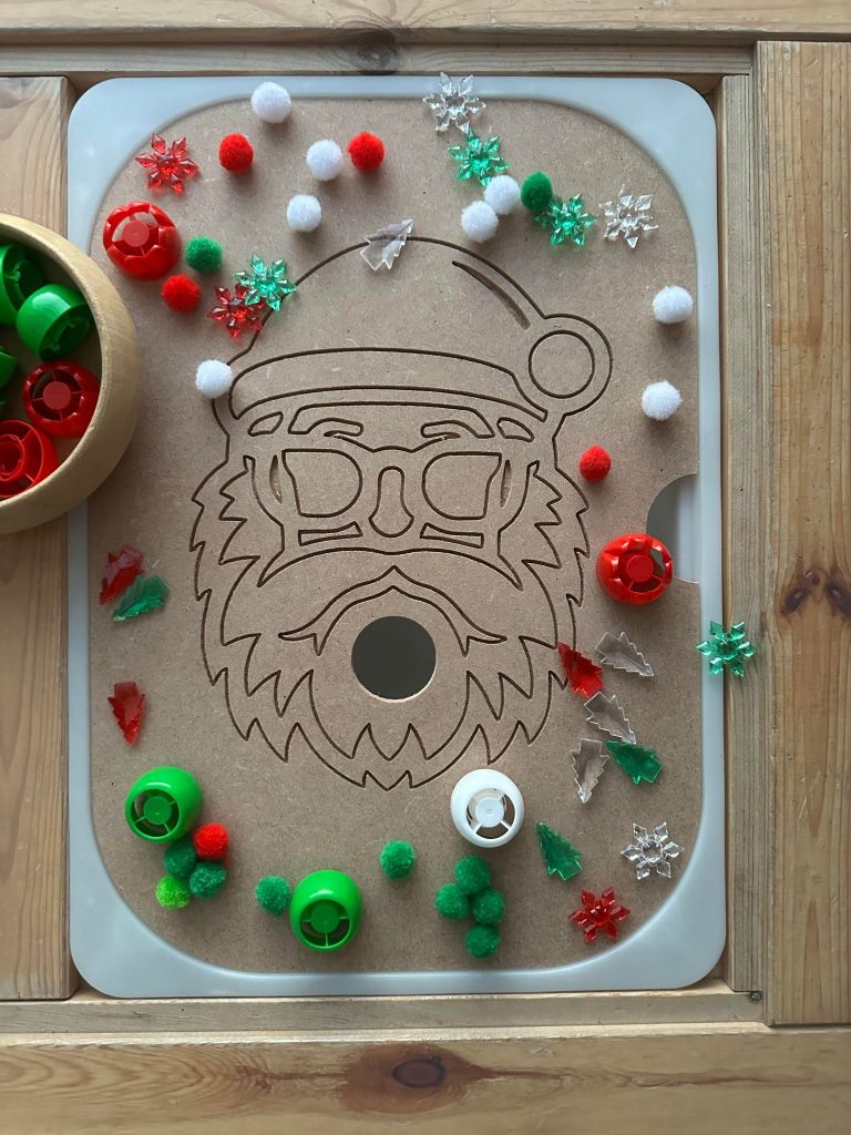 Father Christmas Flisat Play Lid