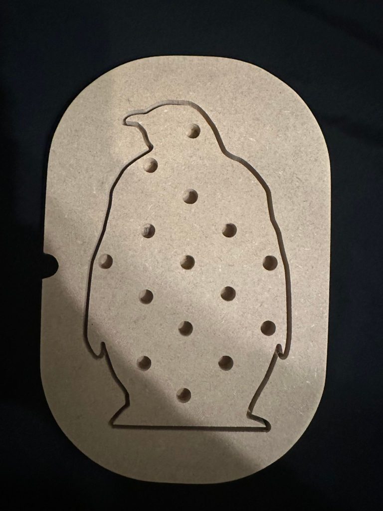 Penguin Small Flisat Activity Lid