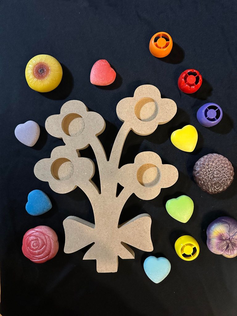 Bunch of Flowers pouch lid shape ideal for valentines or Mother’s Day activities