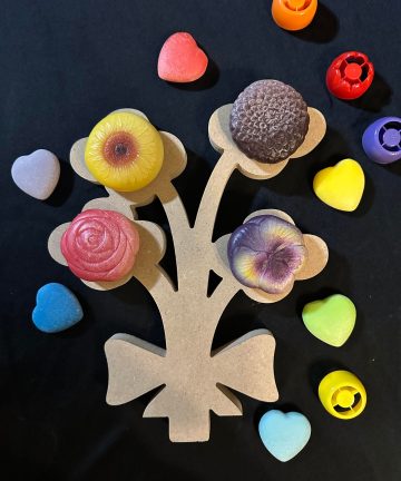 Bunch of Flowers pouch lid shape ideal for valentines or Mother’s Day activities - Image 3
