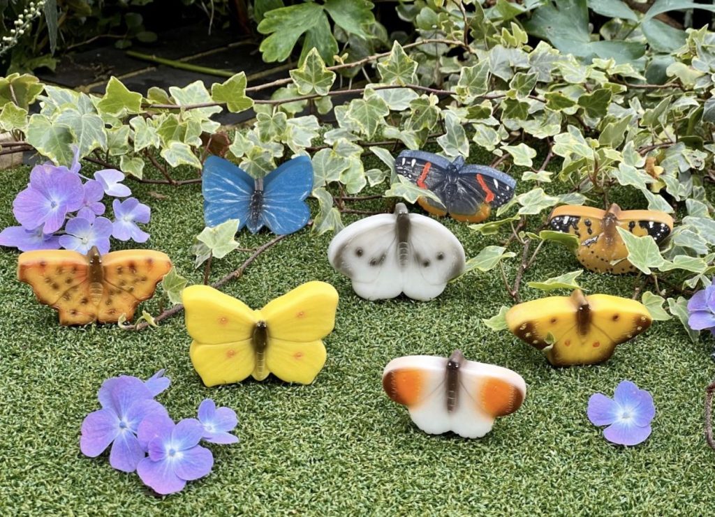 Butterfly / Butterflies – Sensory Play Stones from Yellow Door ideal for small world, messy or play doh play