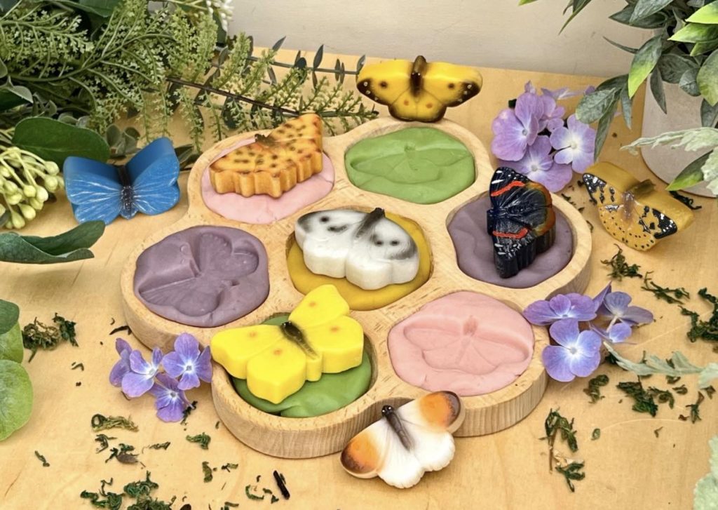 Butterfly / Butterflies – Sensory Play Stones from Yellow Door ideal for small world, messy or play doh play