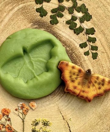 Butterfly / Butterflies – Sensory Play Stones from Yellow Door ideal for small world, messy or play doh play - Image 6