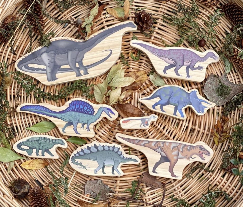 Dinosaurs Wooden Characters Ideal for small world play