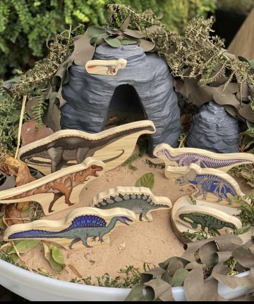 Dinosaurs Wooden Characters Ideal for small world play - Image 2