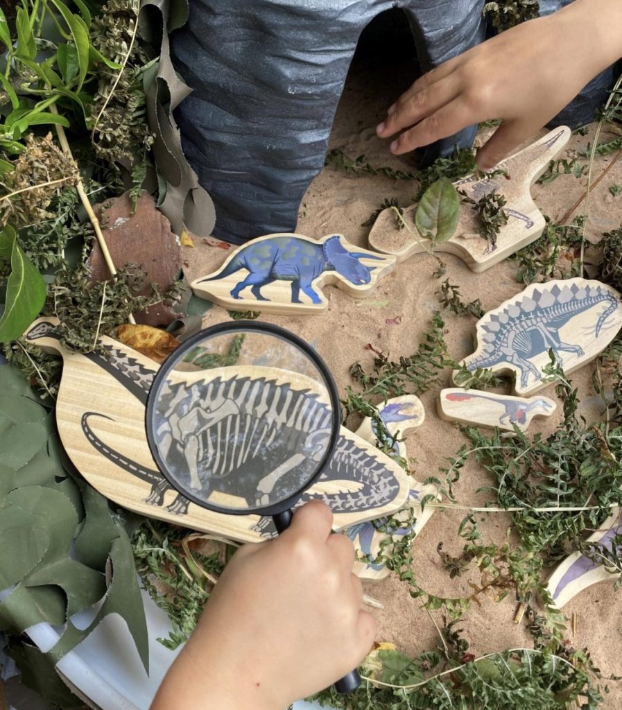 Dinosaurs Wooden Characters Ideal for small world play