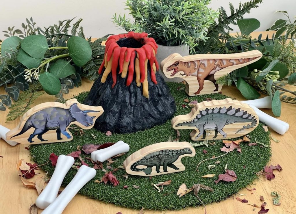 Dinosaurs Wooden Characters Ideal for small world play