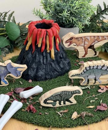 Dinosaurs Wooden Characters Ideal for small world play - Image 5
