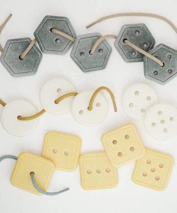 Count & Thread Stones - Image 1