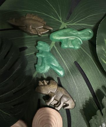 Dinosaur sensory set great for rice, chick pea or small world play - Image 3
