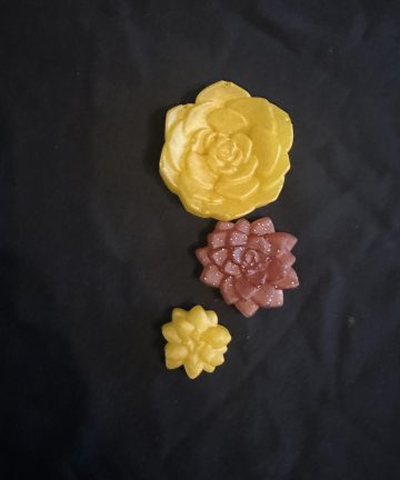 3 x Assorted Resin Flower shapes ideal for sensory or messy trays - Image 1