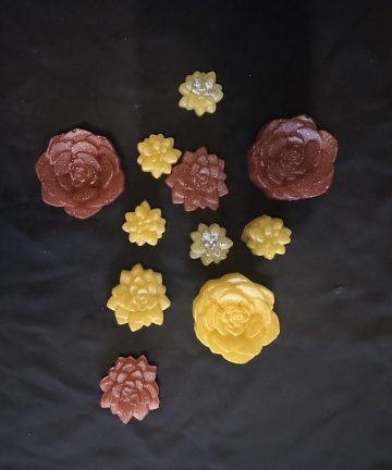 3 x Assorted Resin Flower shapes ideal for sensory or messy trays - Image 2