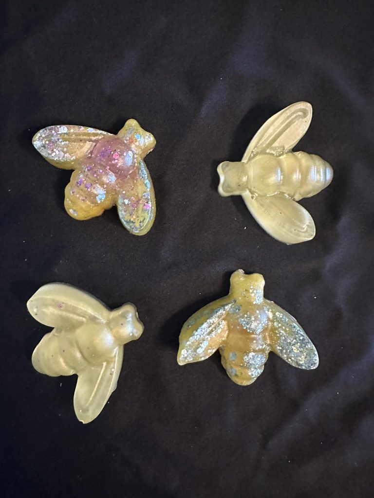 Resin Bee great for messy trays and small world play