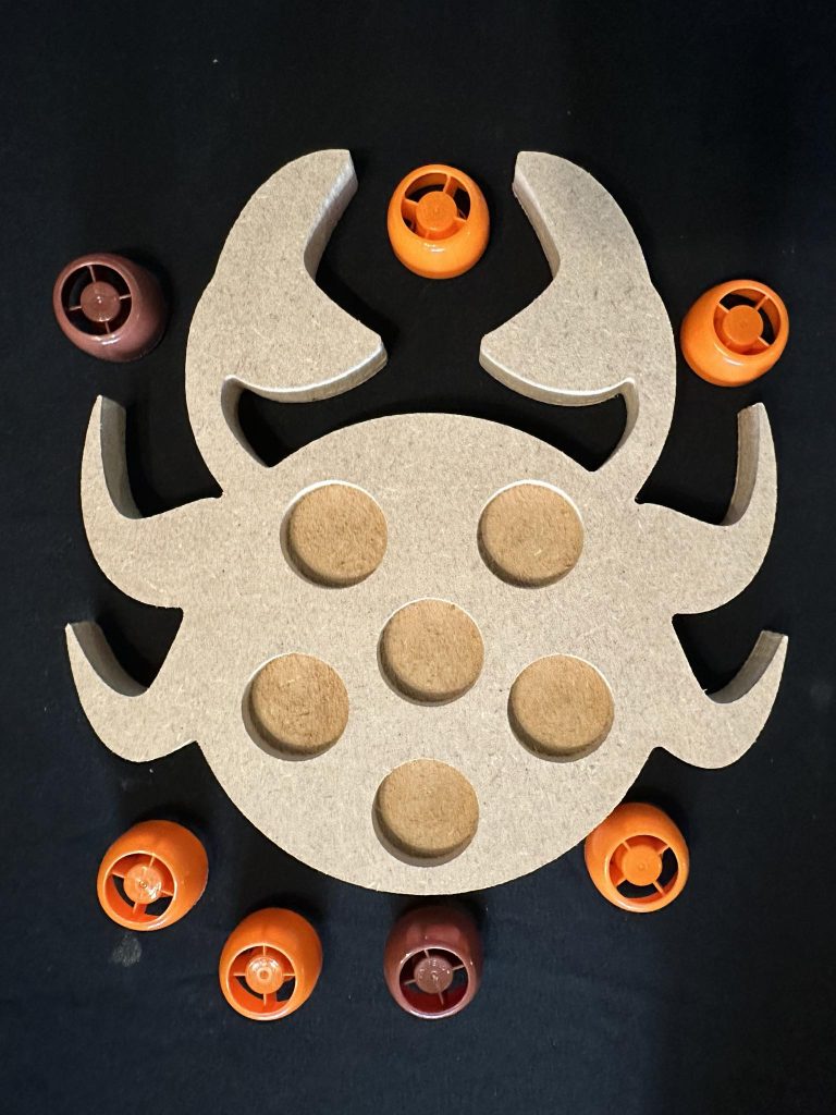 Crab pouch shape, great for Pouch lids or loose part play