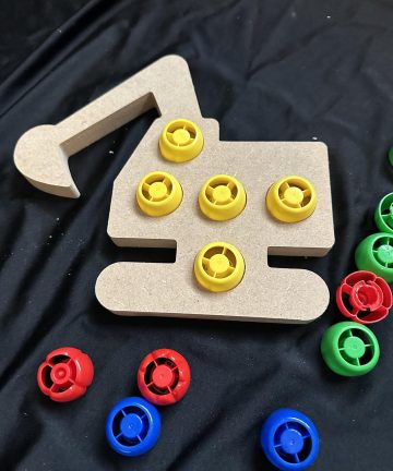 Digger pouch shape great for pouch lids or loose parts - Image 2