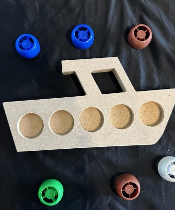 Pouch Boat shape, great for loose parts or pouch lids - Image 1