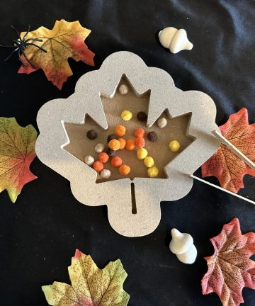 Maple Leaf tray, great for rice or chick pea sensory trays - Image 2