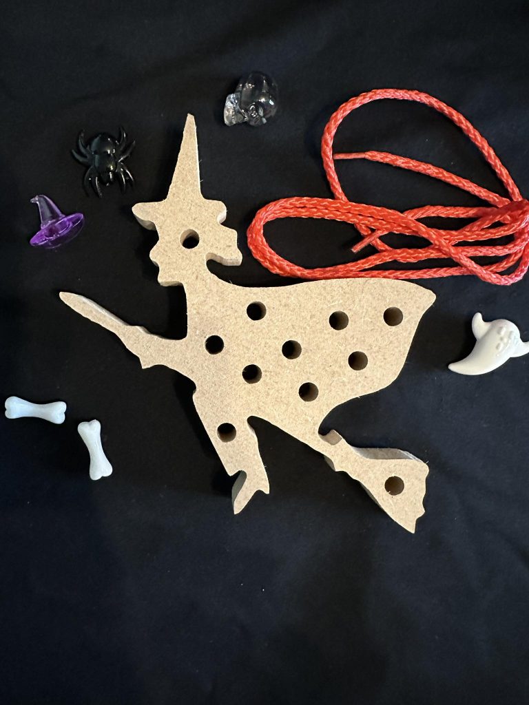 Threading 18mm Witch shape, great for fine motor skills