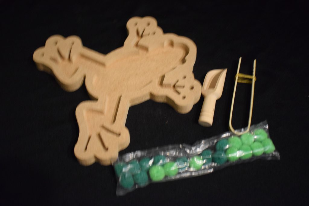 Frog Tray - Great For Reptile Or Nature Loose Parts Play Filled With Either Rice Or Coloured Sand