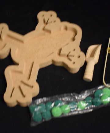 Frog Tray - Great For Reptile Or Nature Loose Parts Play Filled With Either Rice Or Coloured Sand - Image 2