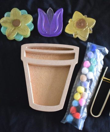 Flower Pot Tray - Great For Flower Or Nature Loose Parts Play Filled With Either Rice Or Coloured Sand - Image 3
