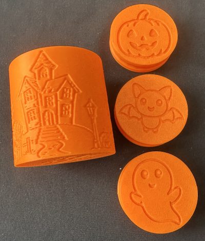 Halloween Stamper & Roller Set – Great for Coloured Play Dough or Damp sand, Also Ideal For Autumn & Halloween Projects