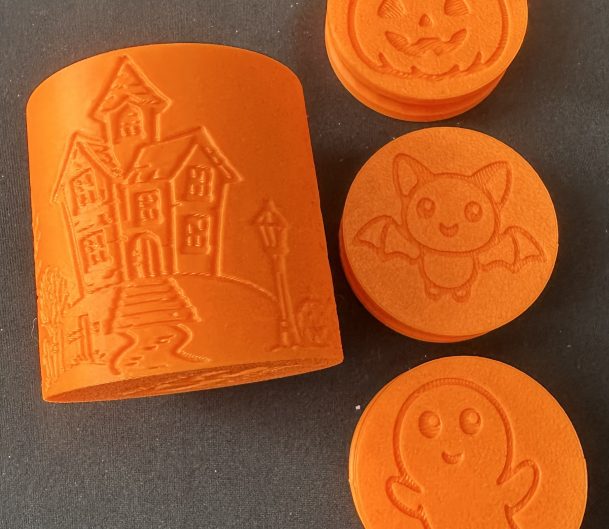 Halloween Stamper & Roller Set – Great for Coloured Play Dough or Damp sand, Also Ideal For Autumn & Halloween Projects