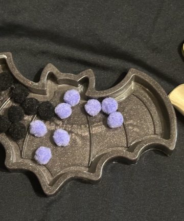 Resin Bat Tray – Great For Nature Or Halloween Sensory Play - Image 2