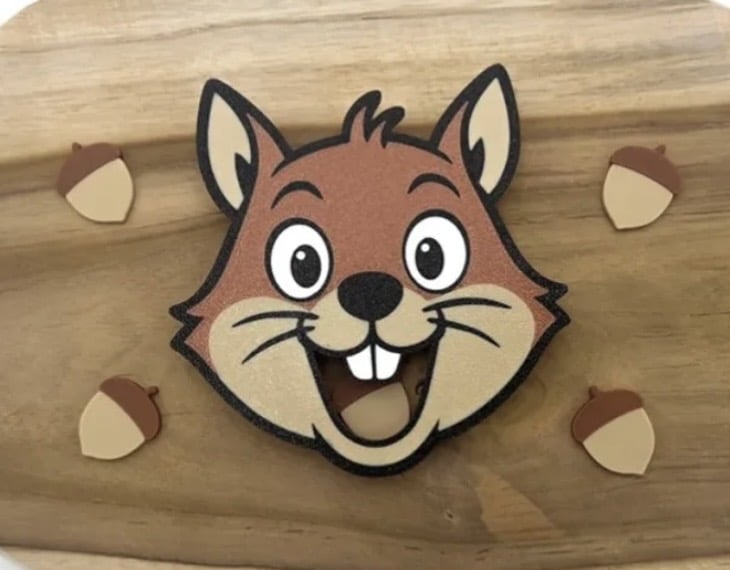 3D Printed Squirrel Feeding Face - Great woodland activity