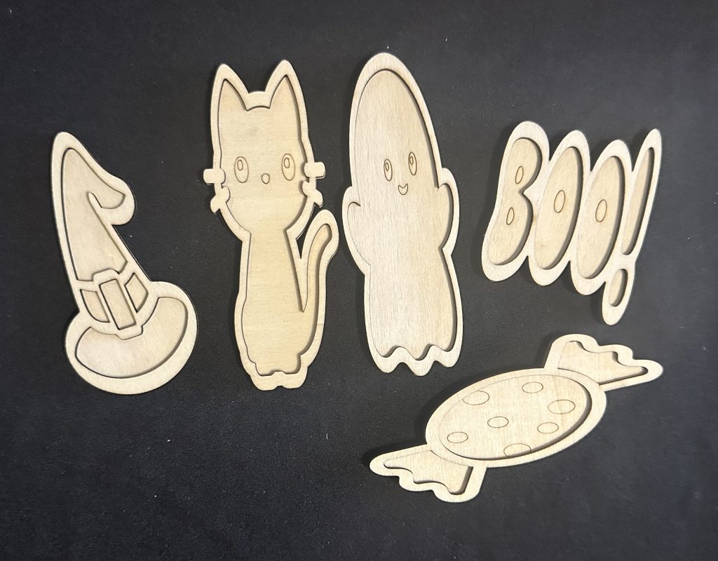 No.1 Mini Halloween Trays Set Of 4  – Great For Sensory, Halloween & Autumn Play Or Projects, Part Of Our Essential Range
