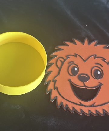 Hedgehog Feeding Face - Great For Woodland Animal Projects and To Help Little Hands With Coordination - Image 1
