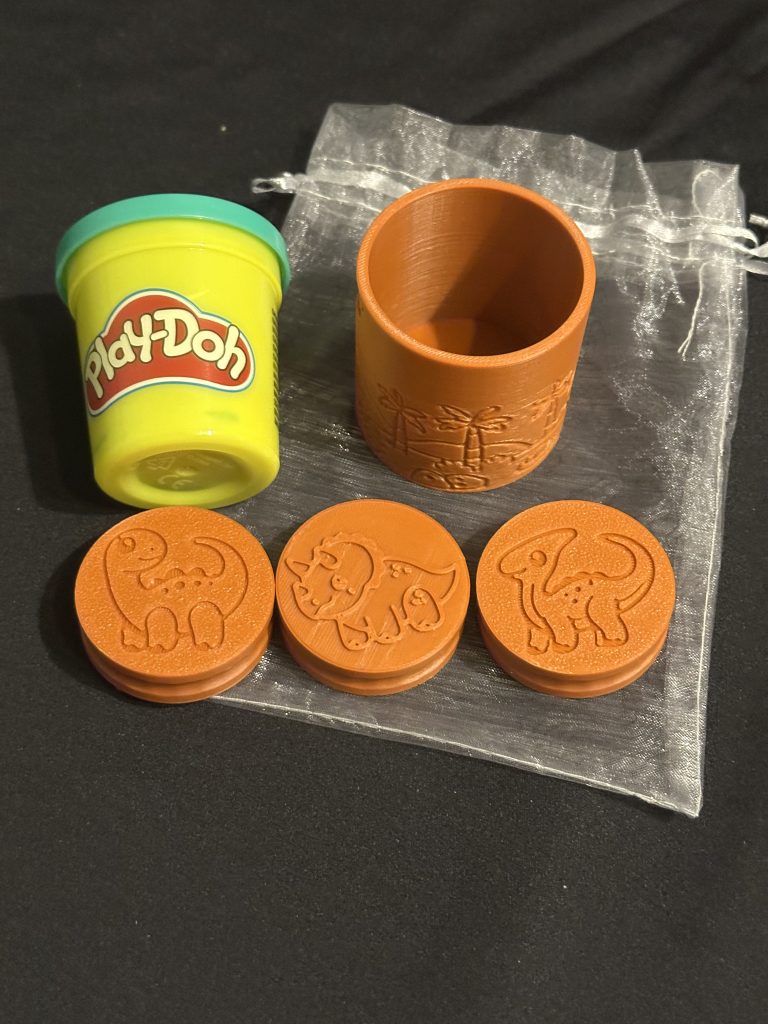 Dinosaur Stamper & Roller Gift Set With Play Doh – Great for Coloured Play Dough or Damp sand Also Great For Dinosaur Projects