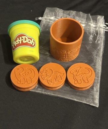 Dinosaur Stamper & Roller Gift Set With Play Doh – Great for Coloured Play Dough or Damp sand Also Great For Dinosaur Projects - Image 1