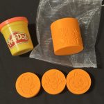 Halloween Stamper & Roller Set With Play Doh – Great for Coloured Play Dough or Damp sand, Also Ideal For Autumn & Halloween Projects