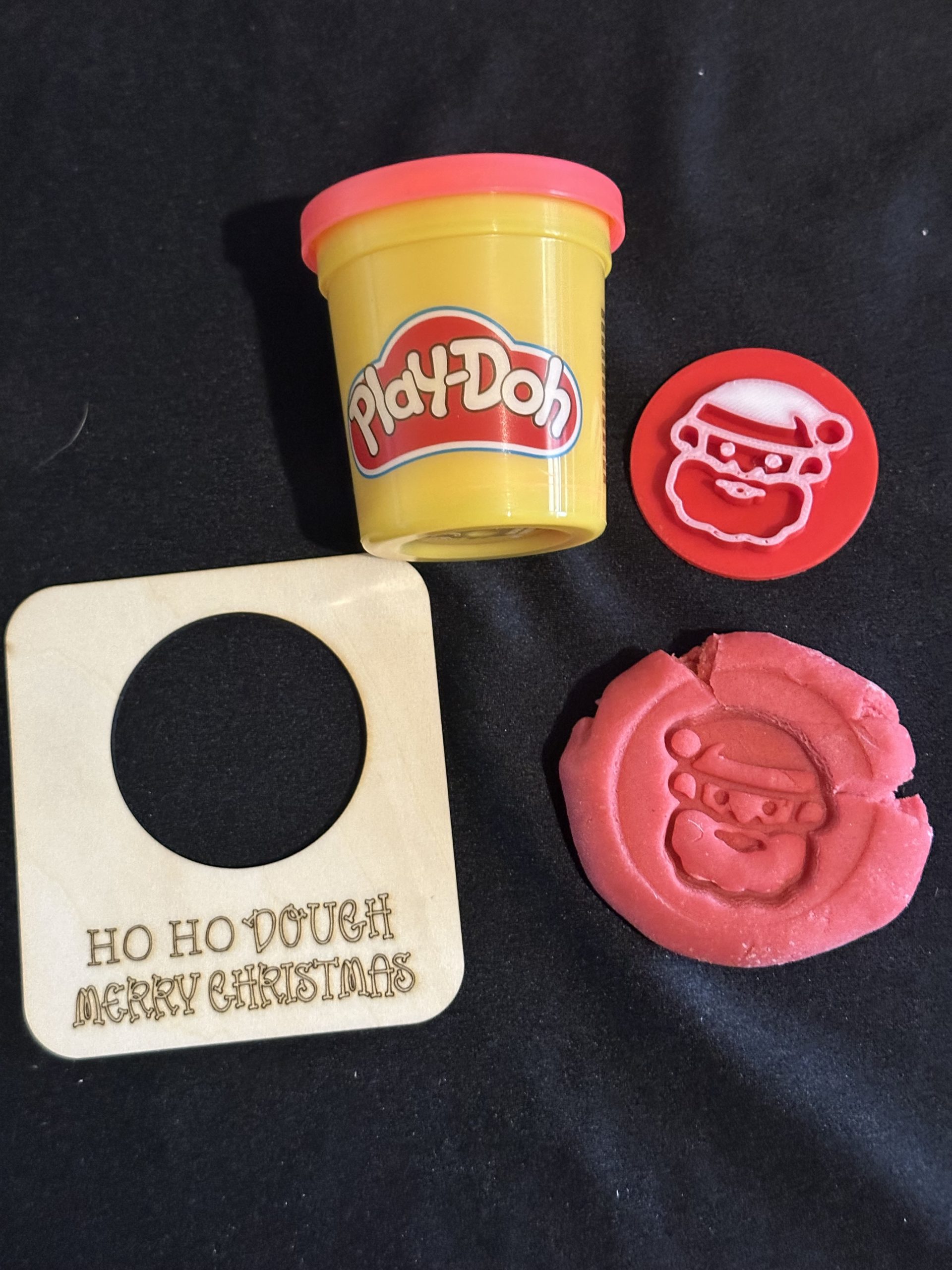 3oz Christmas Play Doh Pot With Stamper & Motto – Great As Christmas Gifts, Give Aways Or For Party Bags - Image 2