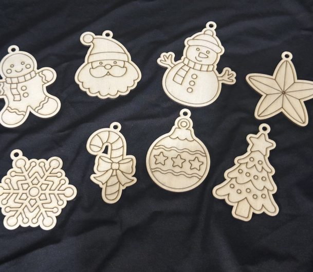 Set Of 8 Christmas Decorations - Ideal For Christmas Crafts & Projects