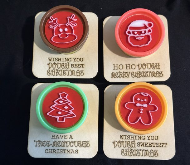 3oz Christmas Play Doh Pot With Stamper & Motto – Great As Christmas Gifts, Give Aways Or For Party Bags