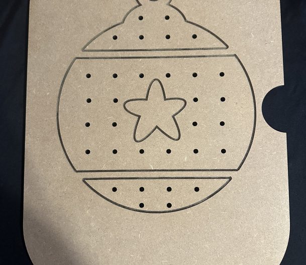 Flisat Christmas Bauble Peg Lid  – Great For Helping Little Hands With Coordination & Dexterity & Christmas Projects
