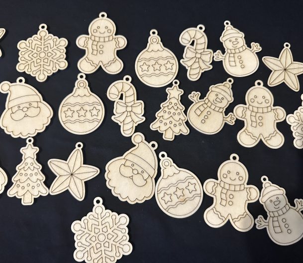 Class Pack Of 30 Small Christmas Decorations - Ideal To Colour And Use As Class Christmas Projects Or Gifts