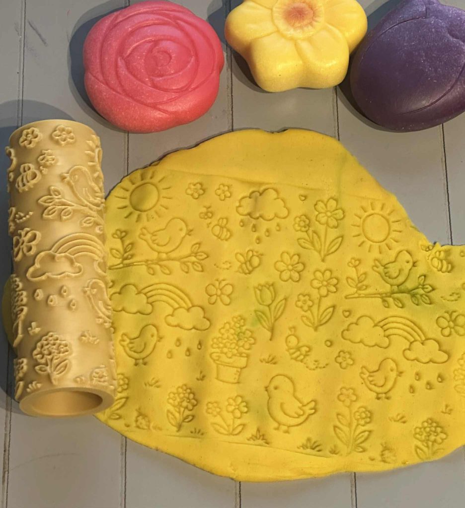 3D printed spring and summer roller -great for  play dough, damp sand or clay