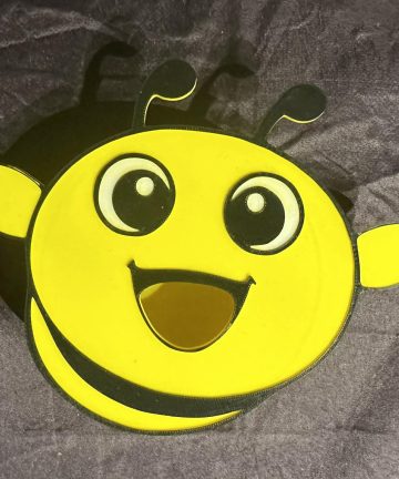 3D Printed Bee Feeding Face – Great For spring, summer or insect activities  and To Help Little Hands With Coordination - Image 1