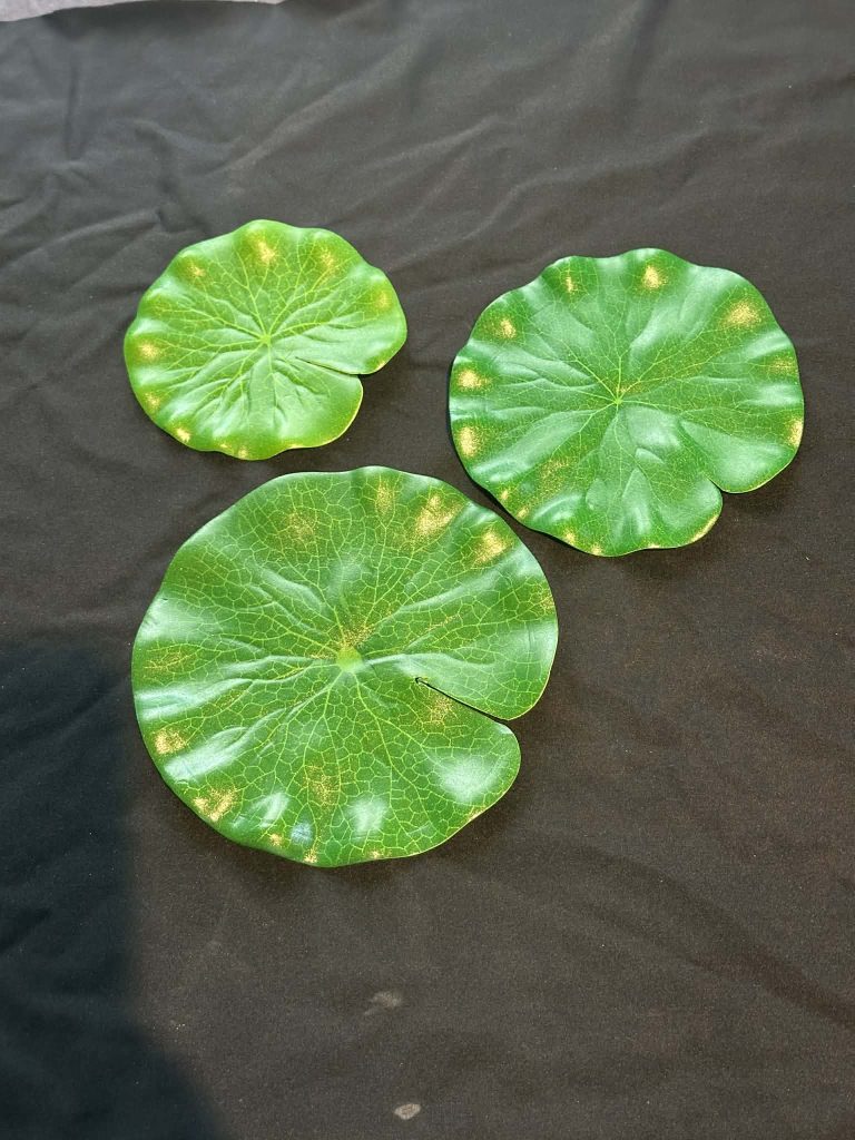 Artificial Lily Pad leaves set of 3 assorted sizes- great for small world play