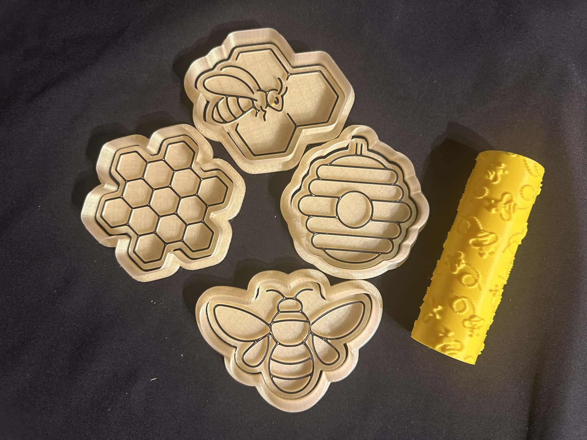 Bee Play Dough Cutters, Stampers & Roller Set - A fun, hands-on set ...