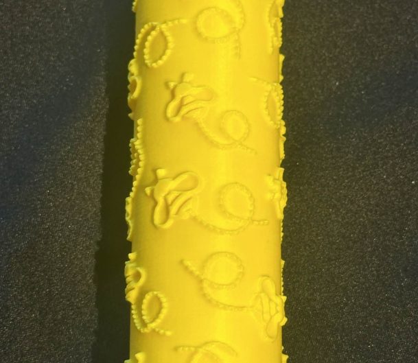 Bee Play Dough Roller Set - A fun, hands-on roller perfect for play dough, damp sand or clay activities